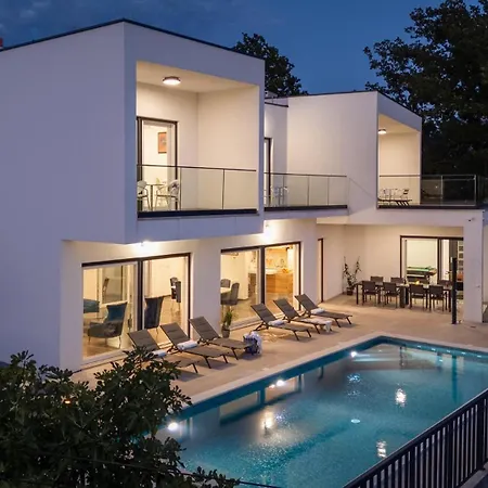 New!villa Giro